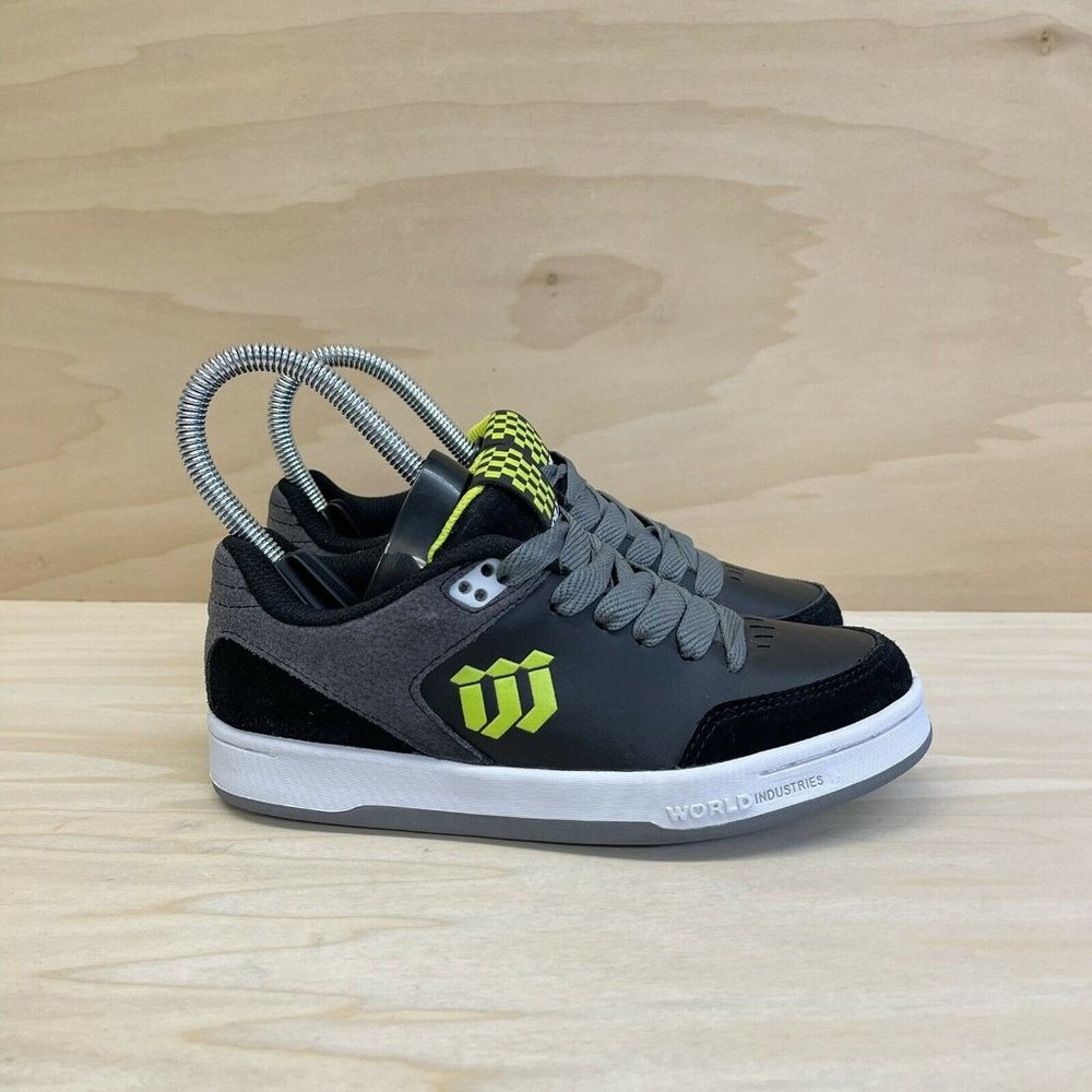 World Industries Kids Youth Beacon Skateboard Sneakers Shoes Black F206375 Sz 3
